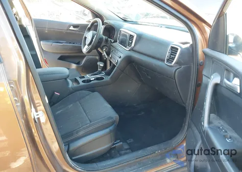 2020 Kia Sportage Lx z USA, uszkodzony, nr VIN KNDPM3AC9L7644248